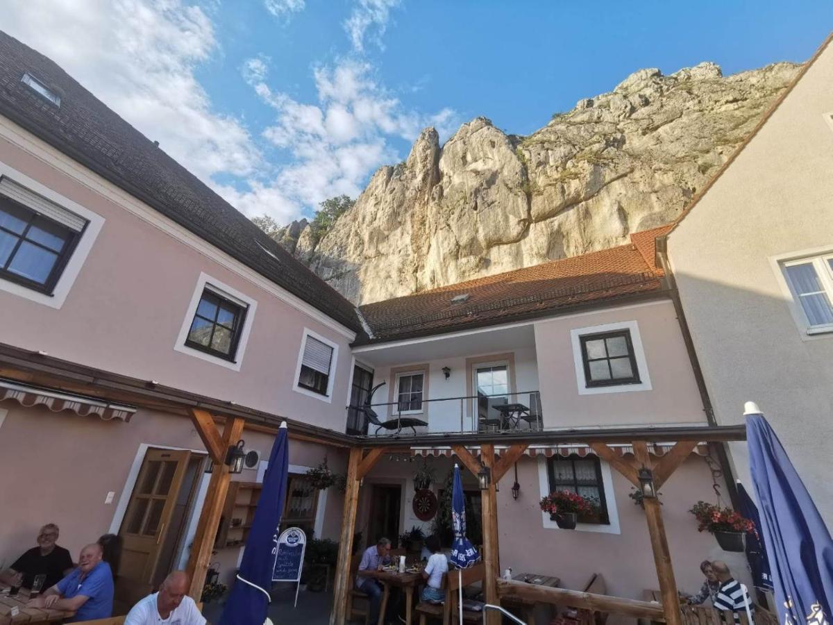 Gasthaus Felsenwastl Essing Exteriör bild