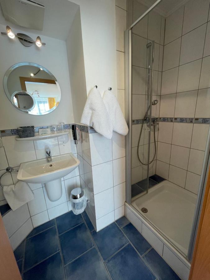Gasthaus Felsenwastl Essing Exteriör bild
