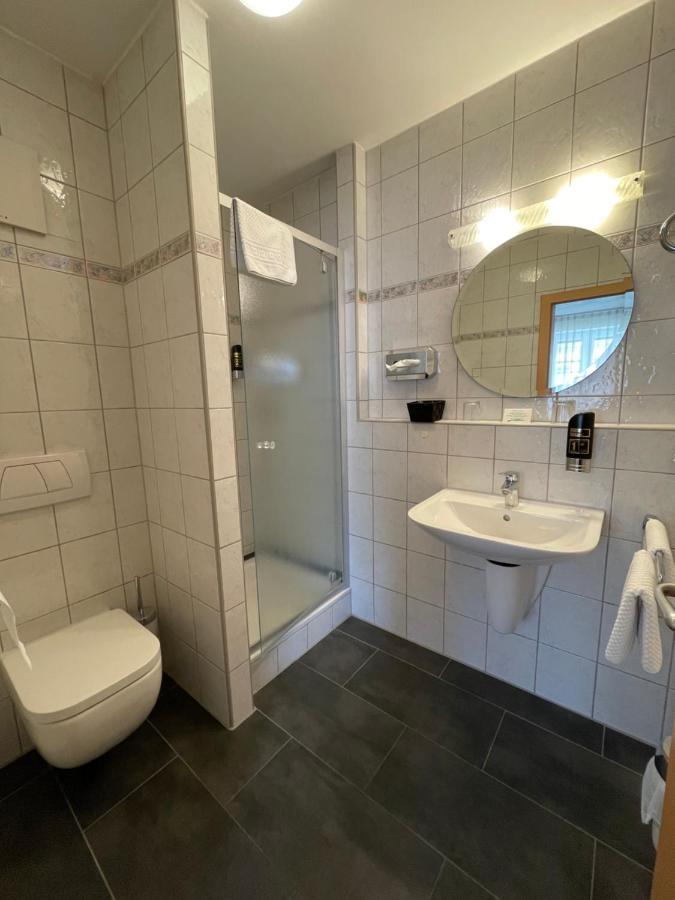 Gasthaus Felsenwastl Essing Exteriör bild